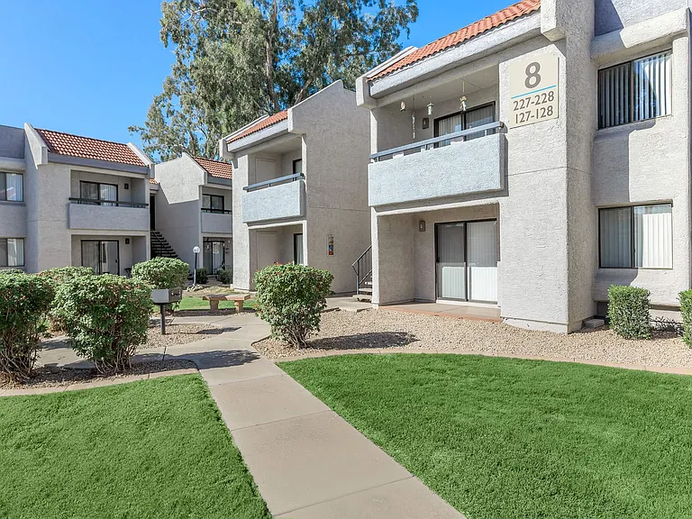 Hidden Cove Apartments — Photo 12