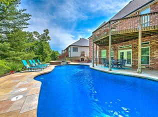 1406 NE Bluff Spring Ave, Bentonville, AR 72712