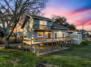 702 E Meyer Rd, Seabrook, TX 77586