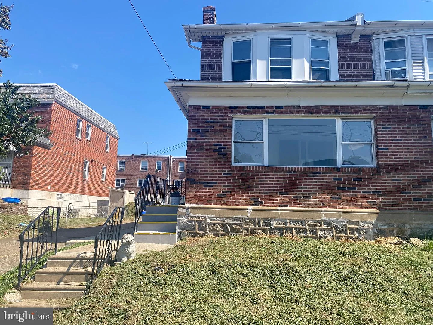 2241 Knorr St photo 1