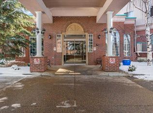 200 Lincoln Way SW #302, Calgary, AB T3E7G7