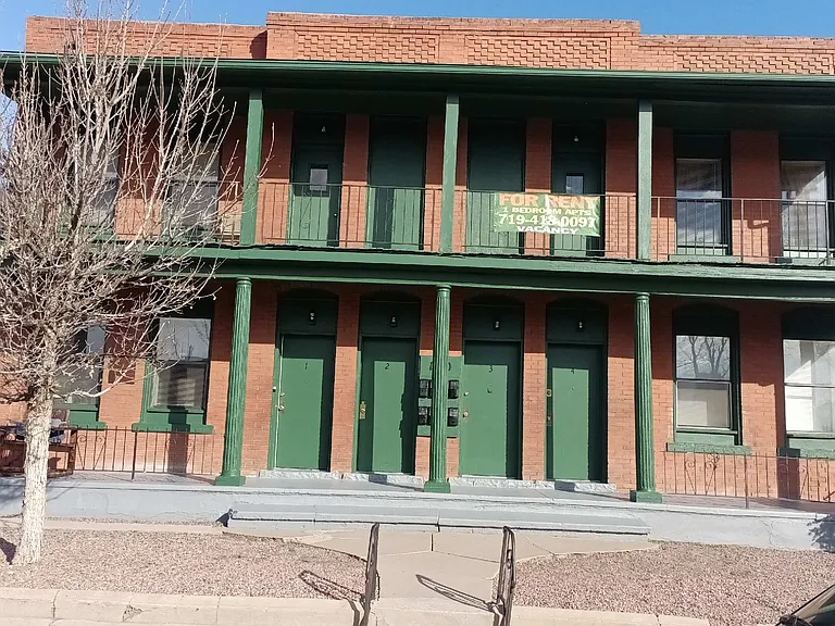 1010 E Evans Ave #4 — Photo 2
