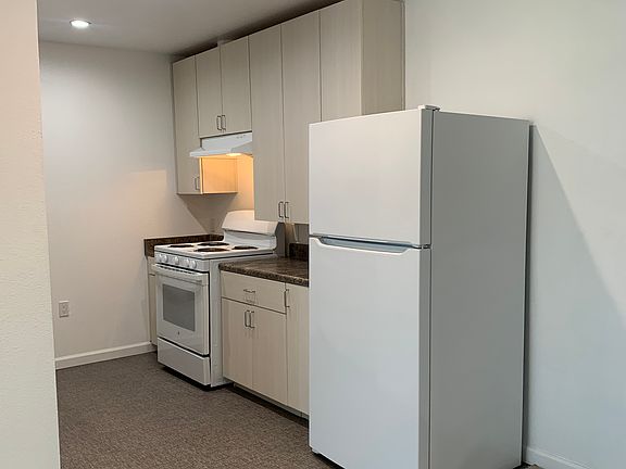 3rd image of 1241 Broadway Plz #Cb4eb61ba