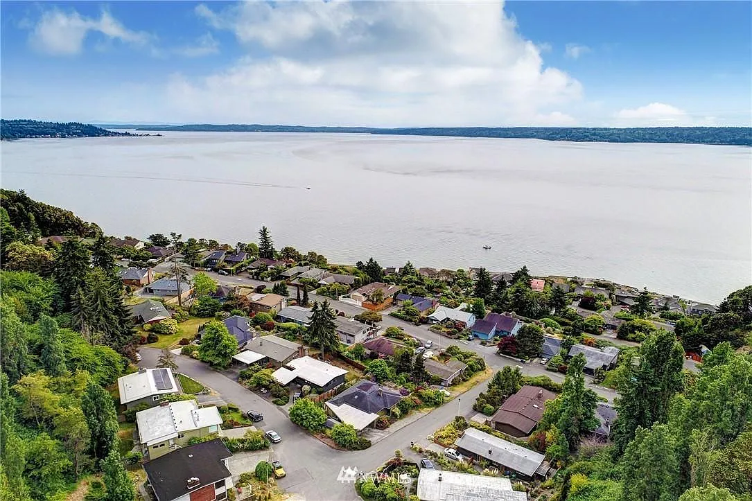 aerial view of street and neighborhood - SW Arroyo Ct
