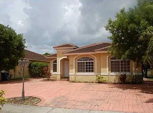 19991 NW 77th Ct, Hialeah, FL 33015