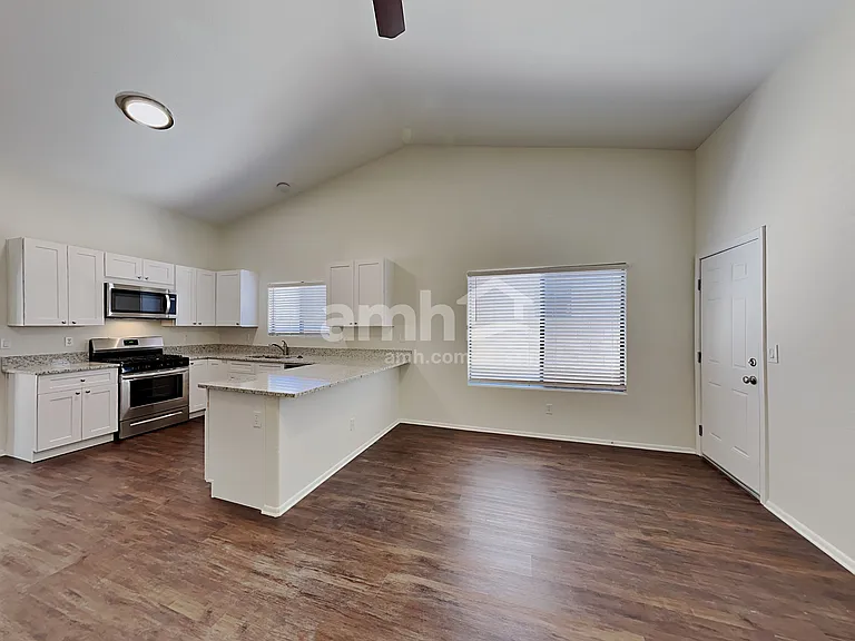 7975 S New Abbey Dr — Photo 5
