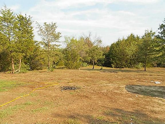 3rd image of 118 SE County Road 3144