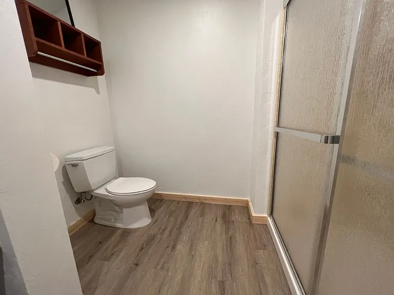 Ski Town Apartments — Photo 39