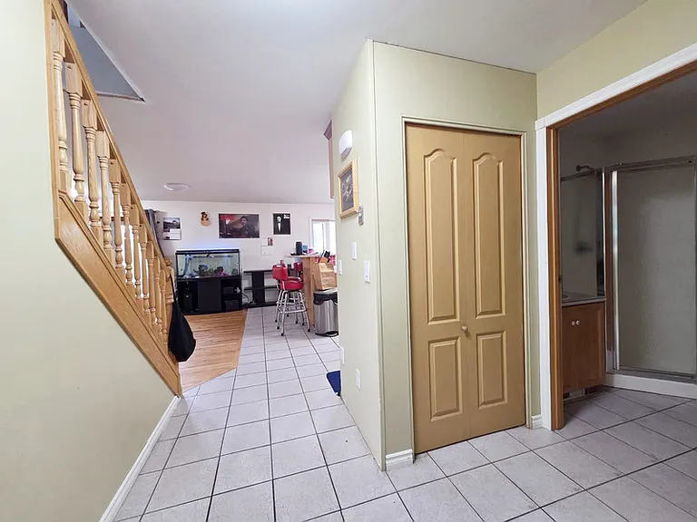 21 Langley Dr #UPPER — Photo 3