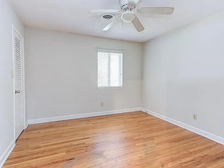 205 Sunrise Ln #D-1 — Photo 11