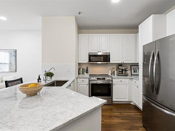3rd image of 10 Perimeter Summit Blvd #1402