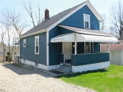 2285 6th St SW, Akron, OH, 44314