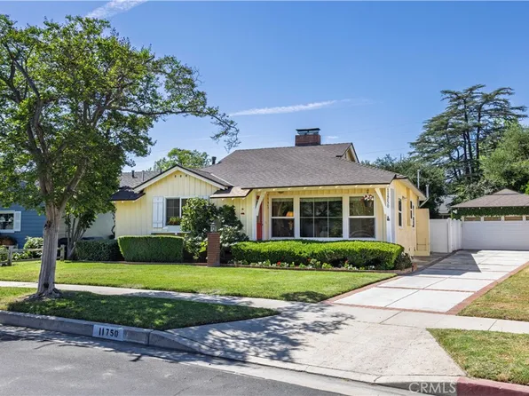 11750 Hatteras St, Valley Village, CA 91607