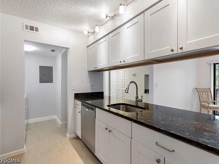 9540 Green Cypress Ln #10-B2 — Photo 17