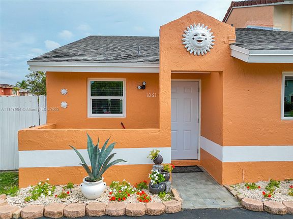 5th image of 1061 SE 13th Ave #1061