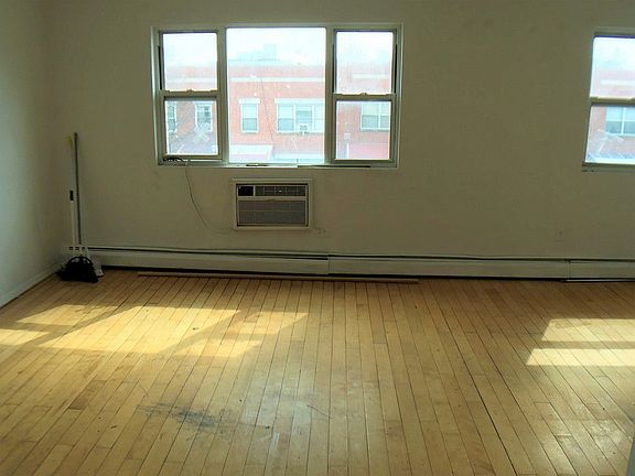3rd image of 71 Suydam St #3