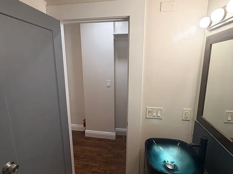 124 River Road Ext #B — Photo 9