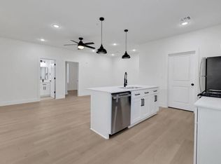 2619 Delafield St #102, Houston, TX 77023