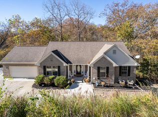 1698 Brookridge Cir, Lawrenceburg, IN 47025