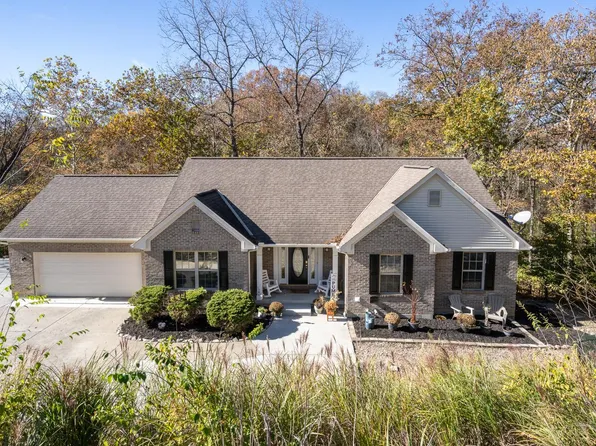 1698 Brookridge Cir, Lawrenceburg, IN 47025