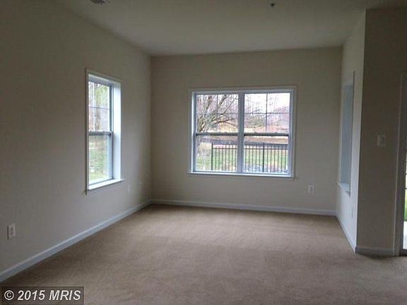 5th image of 1380 Chapel Centre Dr