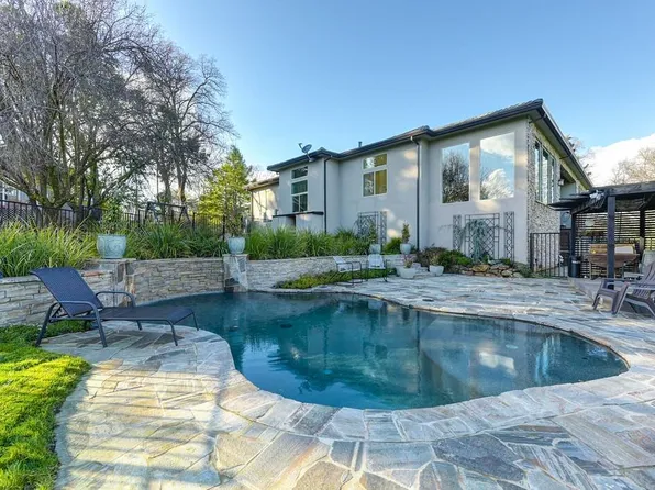 11293 Timber Ct, Auburn, CA 95602