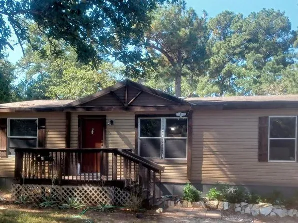 172 Pine Canyon Dr, Smithville, TX 78957