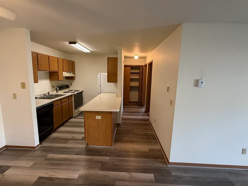 131 Elm St #1