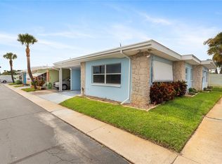 250 Rosery Rd NW APT 323, Largo, FL 33770