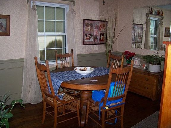 3rd image of 480 Elmwood Dr