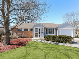 1200 Dell Rd, Northbrook, IL 60062