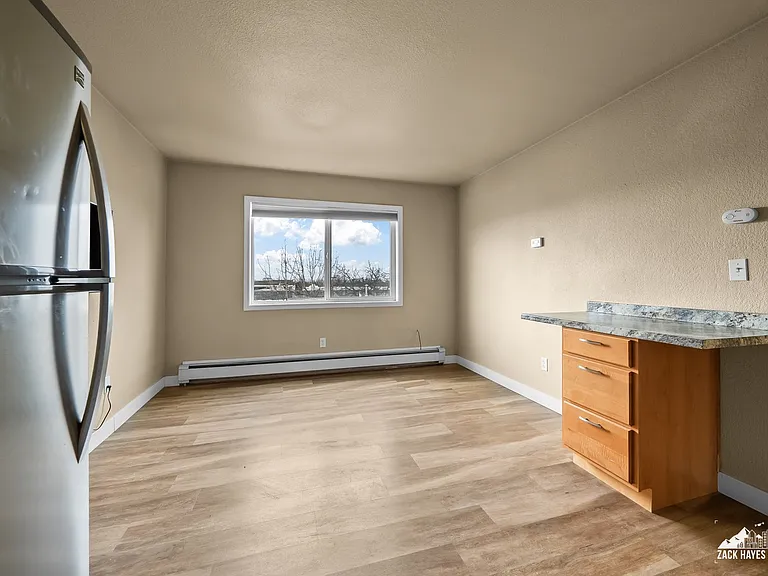 618 Gambell St #11 — Photo 38
