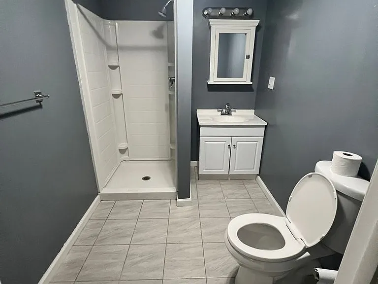 409 Wills Rd — Photo 2