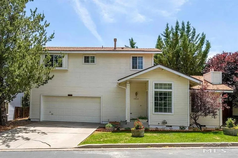 1868 Mountain Vista Way photo 1