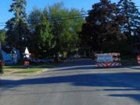 Exterior Neighborhood (street photo)
