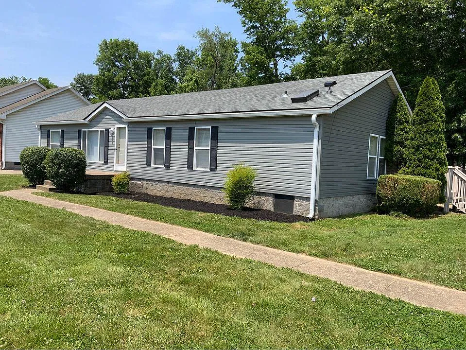 4 bed, 1568 sqft, $1,795 — Photo 1