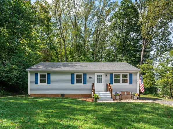 120 Willow Ln, Madison Heights, VA 24572