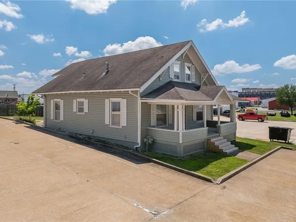911 Cherry St, Chillicothe, MO 64601