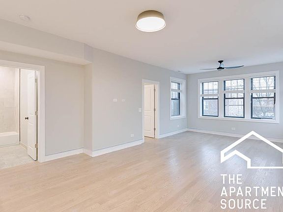 5th image of 4411 N Seeley Ave #3A