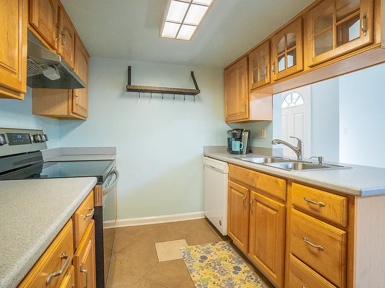 4901 Sandcastle Cir — Photo 12