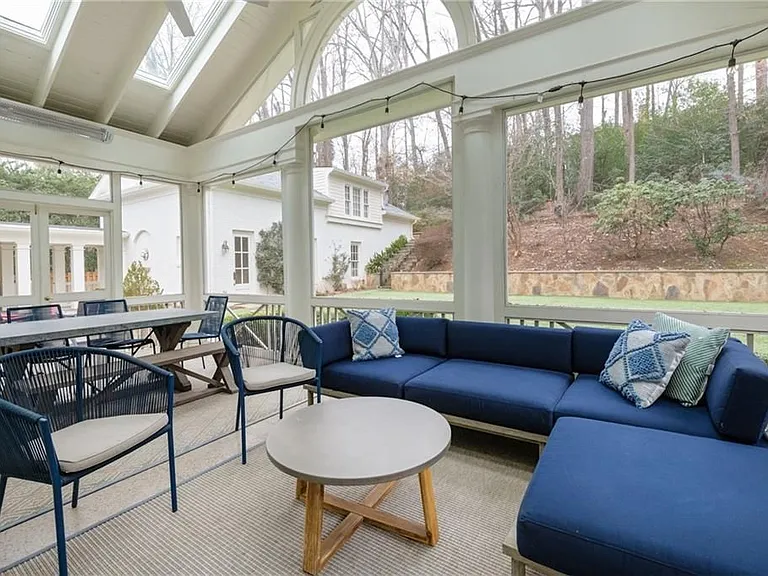 1811 Lenox Rd — Photo 4