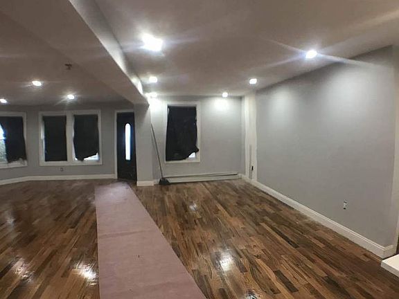 4th image of 3649 Olinville Ave
