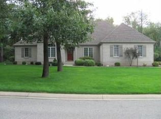 52008 Plantation Dr, Granger, IN 46530