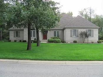 52008 Plantation Dr photo 1