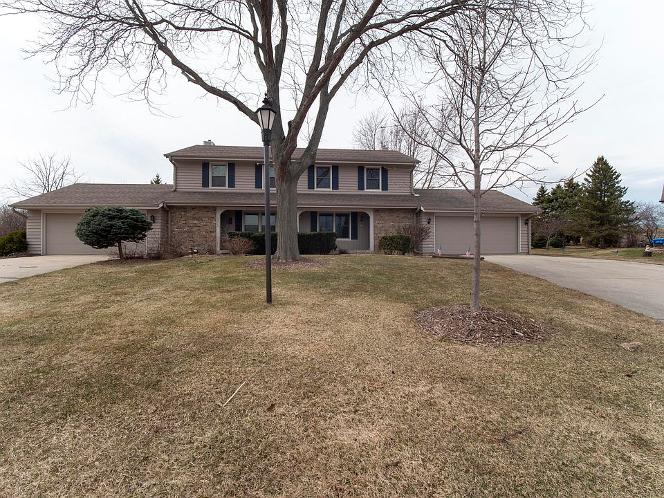 1st image of 8575 N Meadowside Ct