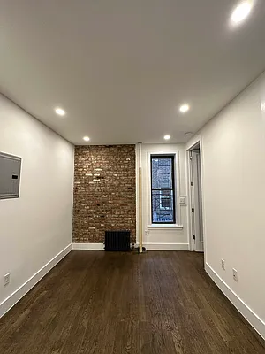 Rented by Compass | media 9