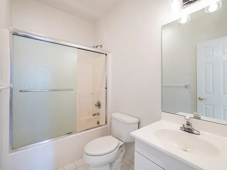 8 Davenport St #1 — Photo 11