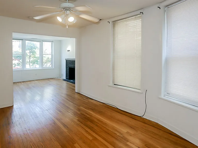 3054 N Greenview Ave — Photo 22