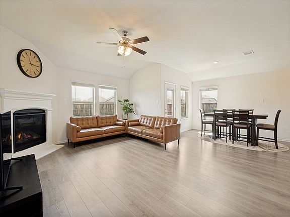 3rd image of 6317 Tudor Pl