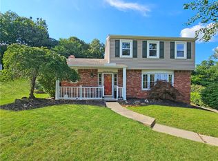 3416 Fawn Valley Ln, Finleyville, PA 15332